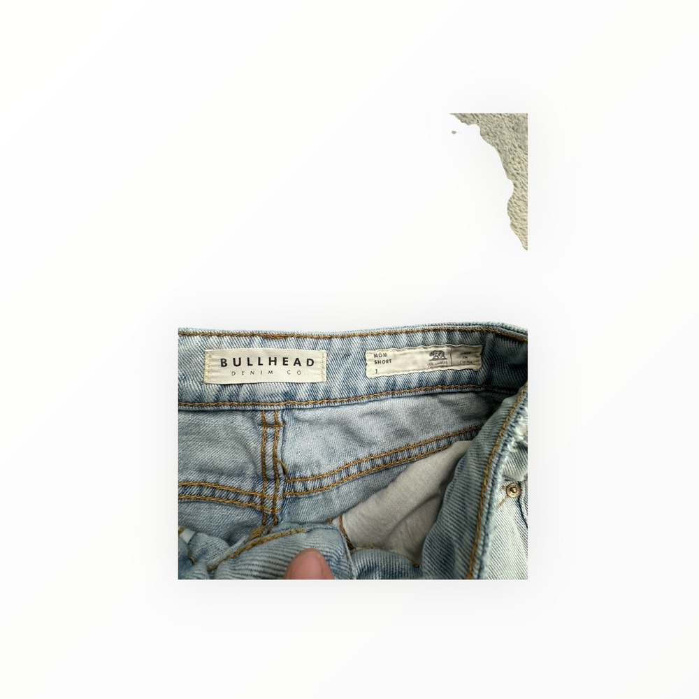 Bullhead Denim Co Shorts Womens 1 Light Wash Mom Short Distressed High Rise 3414 - Picture 3 of 8